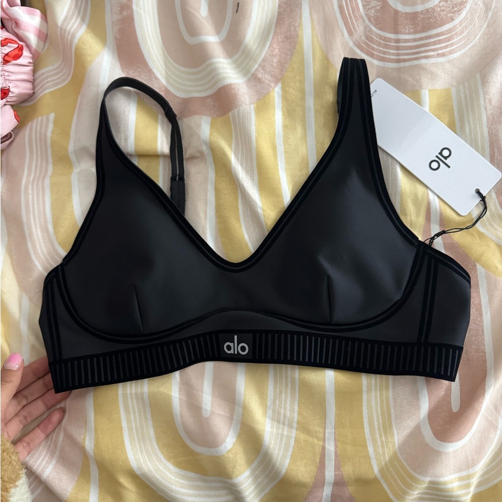 ALO Yoga Sleek Black Bra